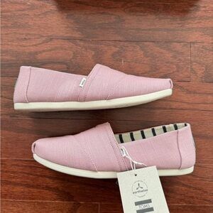 TOMS Women's Light Pink Flats
